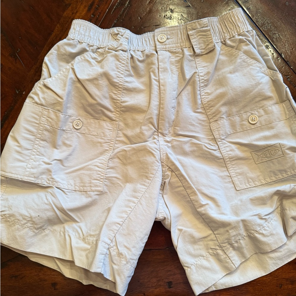 Aftco shorts size 30 in stone color